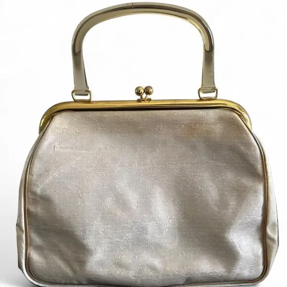 Vintage 50s white floral purse with gold hardware and plastic cover - Picture 3 of 9